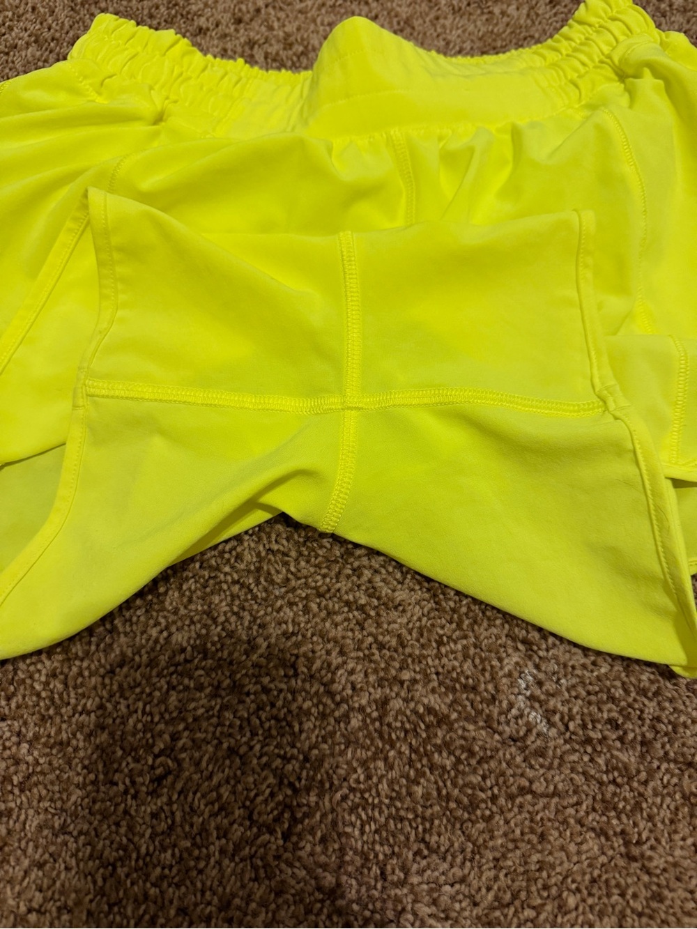 lululemon athletica HR Hi-lighter Yellow, size 6 - Picture 4 of 4